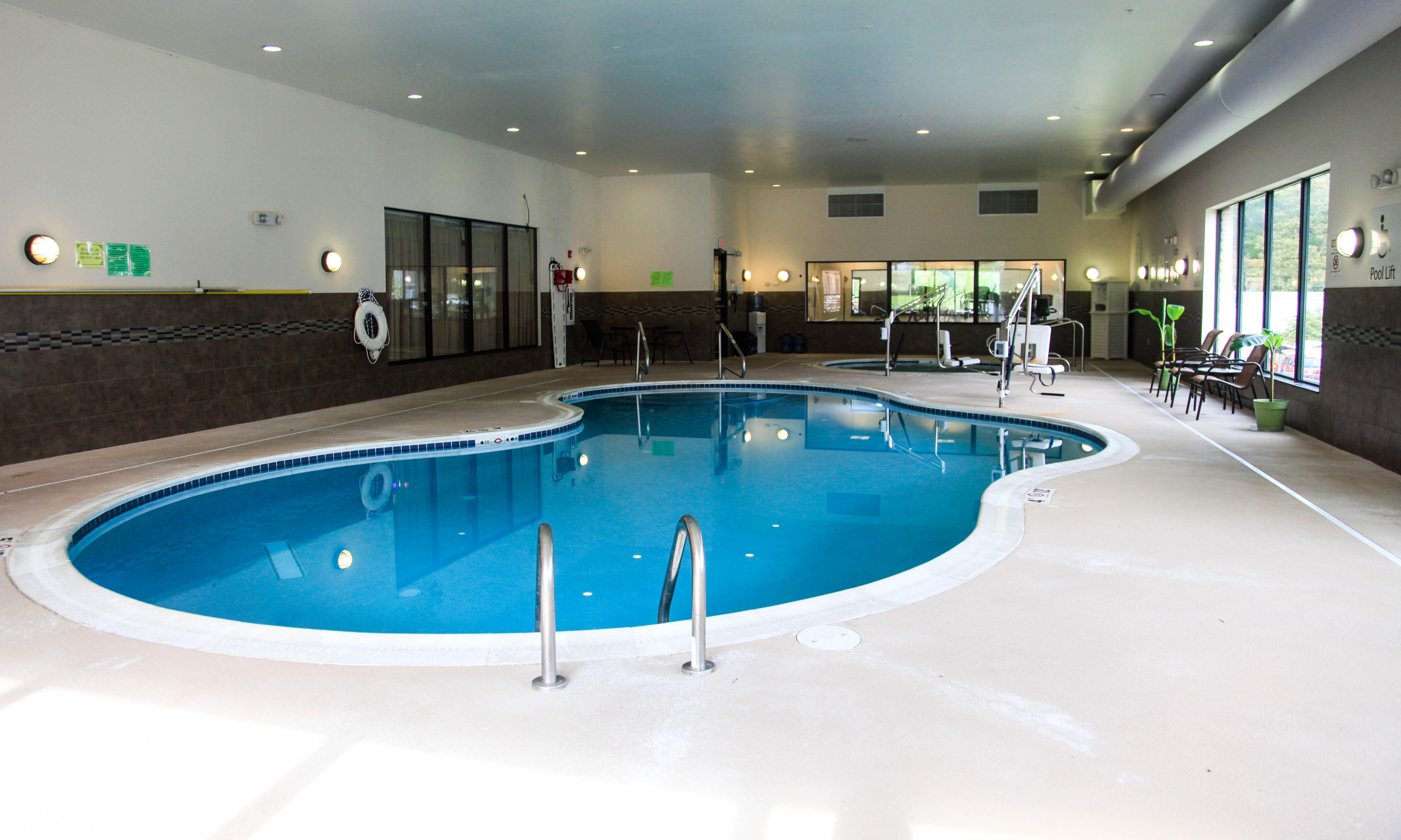 Holiday Inn Express & Suites Cumberland - La Vale By Ihg Εξωτερικό φωτογραφία