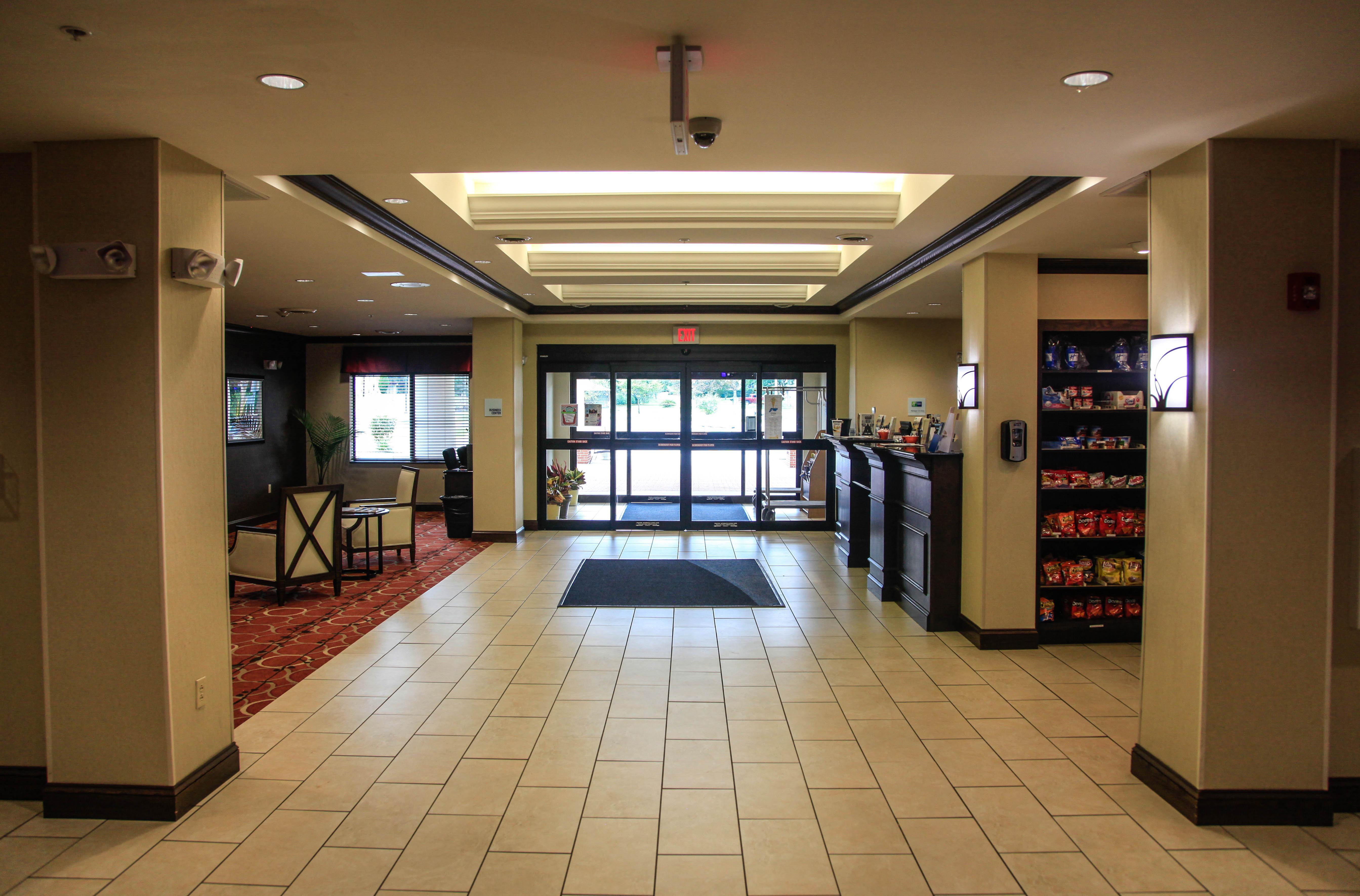 Holiday Inn Express & Suites Cumberland - La Vale By Ihg Εξωτερικό φωτογραφία